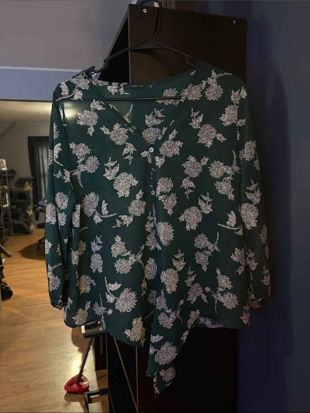West Kei Dark Green Floral Button-Front Blouse